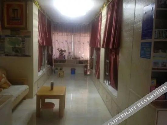 Синин: Xining Chezhan Youth Hostel