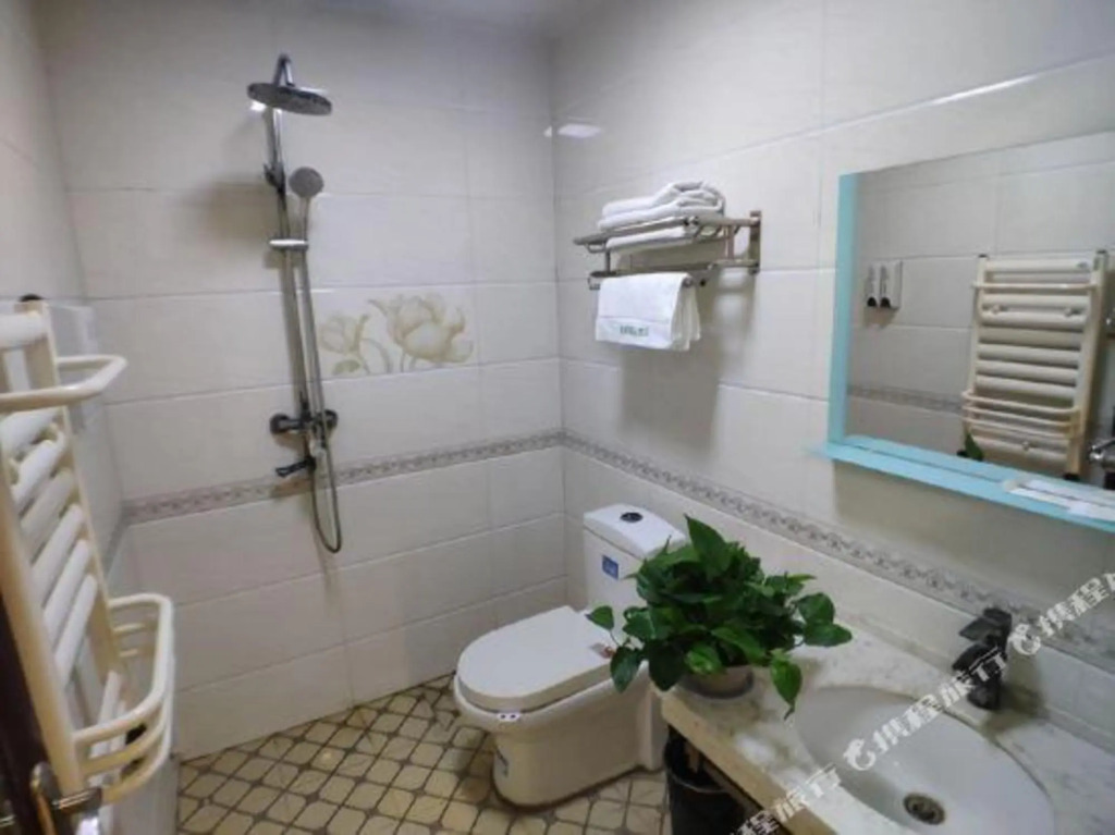 Линьи: Jindu Business Hotel (Linyi Banchengzhen Government Store)