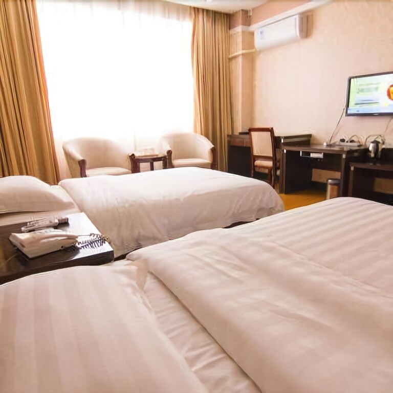Янгиианг: Yangjiang Chengtian Business Hotel