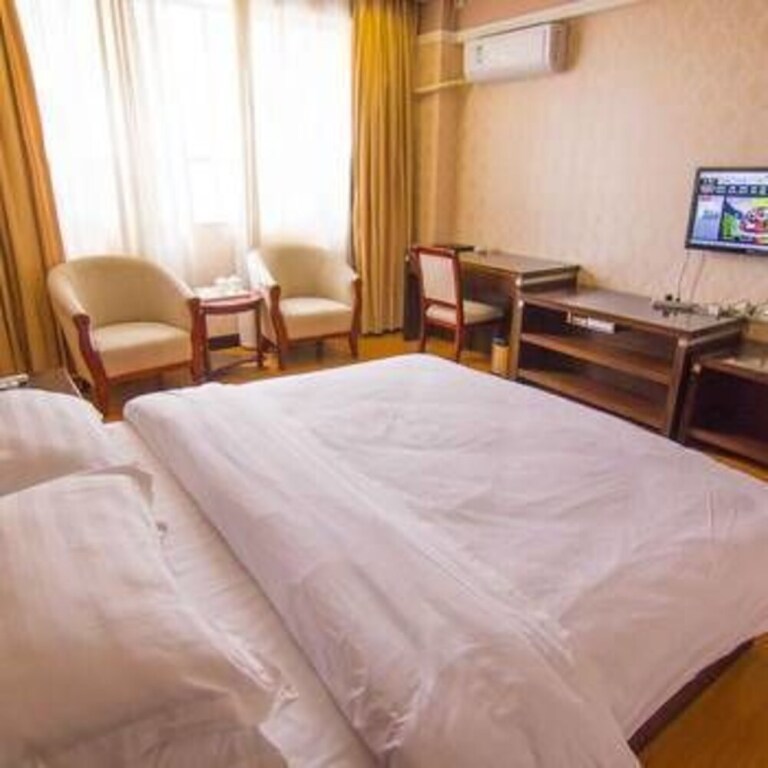 Янгиианг: Yangjiang Chengtian Business Hotel