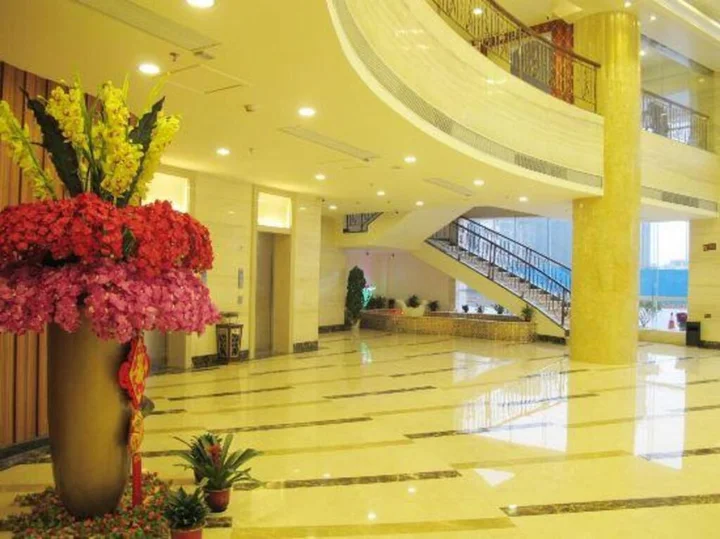 Юньфу: Yuegang Hotel