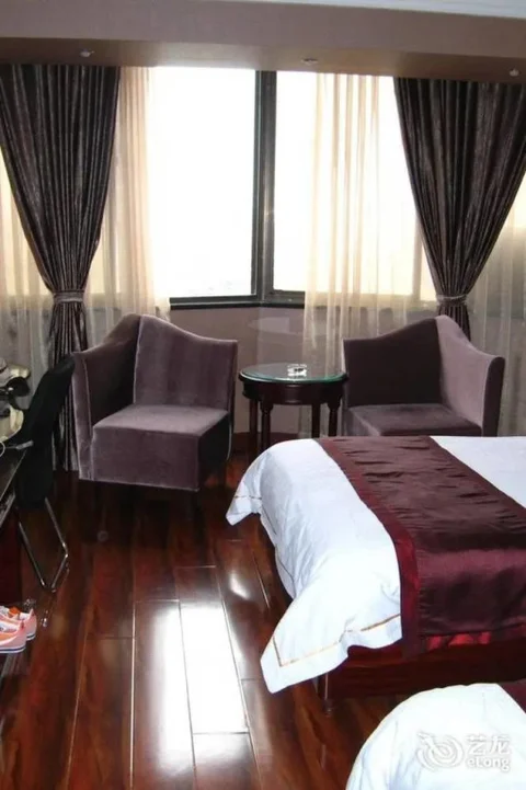 Лоян: Luoyang Dahao Heshan Hotel