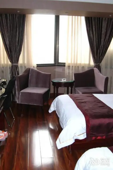 Лоян: Luoyang Dahao Heshan Hotel