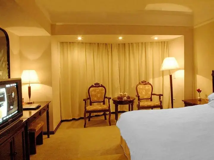 Лоян: Luoyang Dahao Heshan Hotel