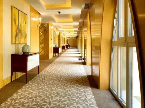 Ордос: Seven Star Lake Desert Hotel