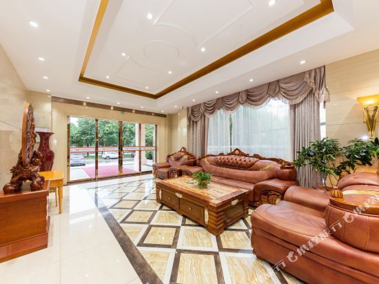 Синьян: Vienna Chihao Hotel