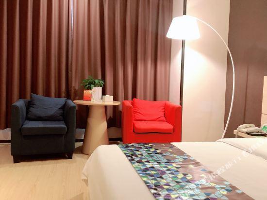 Дэян: 7 Days Premium Deyang Shenfang Plaza