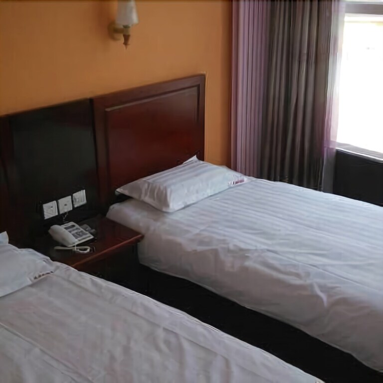 Пекин: Beijing Longyuange Express Hotel Baiziwan Subway Station