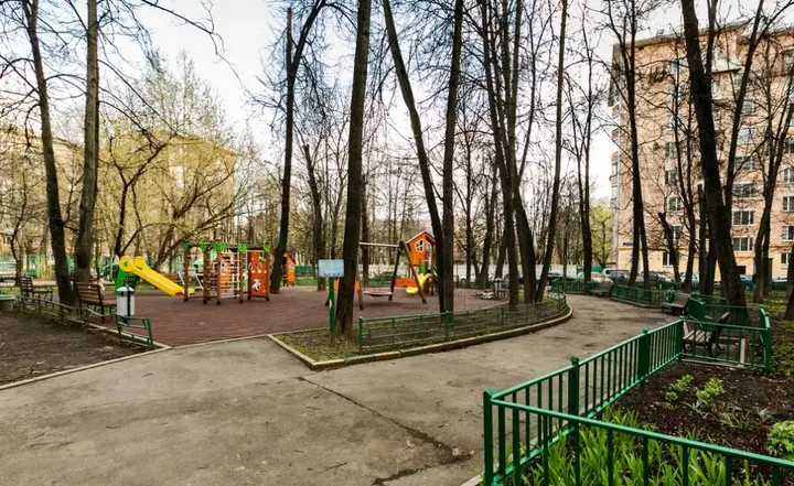 Москва: MaxRealty24 (МаксРеалти24) на Ломоносовском 19