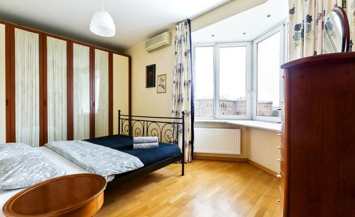 Москва: MaxRealty24 (МаксРеалти24) на Ломоносовском 19