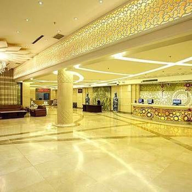 Ухань: Hanting Hotel Wuhan Lingjiaohu Metro Station