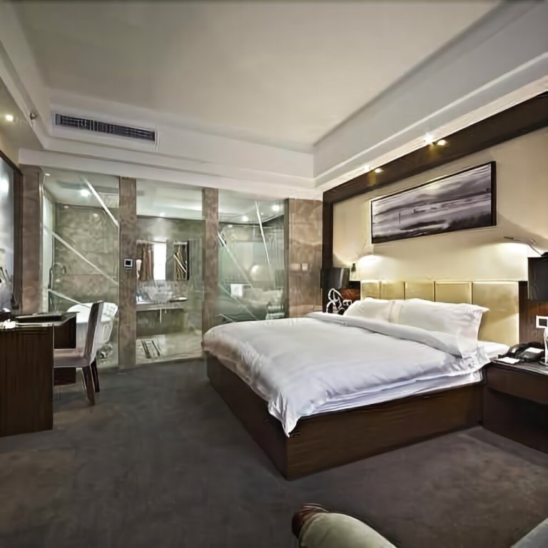 Platinum Crystal Hotel — фото 2