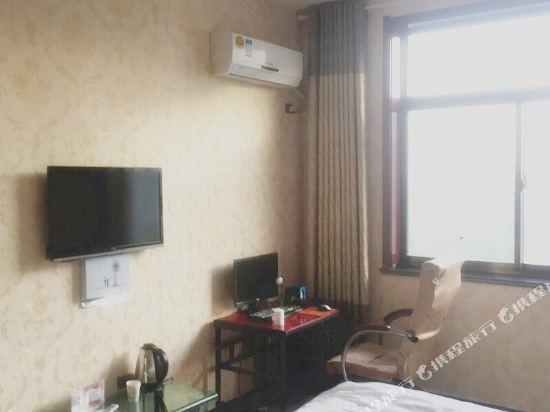 Люян: Rujia Express Hotel