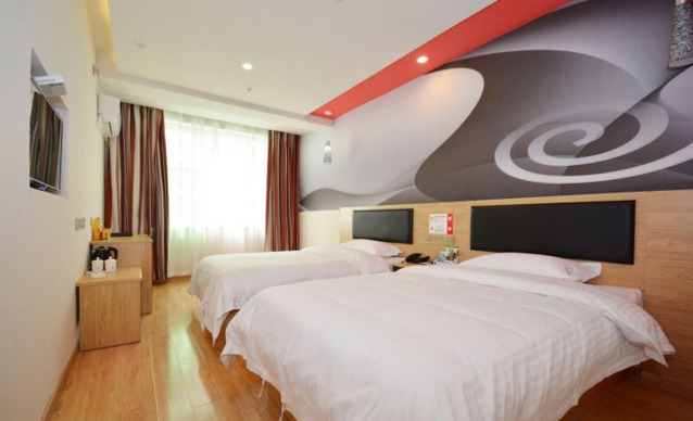 Чжэнчжоу: Thank Inn Hotel He'Nan Zhengzhou Dengfeng Songyang Scenic Area