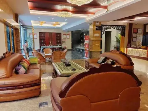 Цюйцзин: Luoping Golden Valley Taijia SPA Hotel