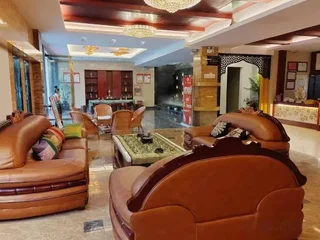 Цюйцзин: Luoping Golden Valley Taijia SPA Hotel