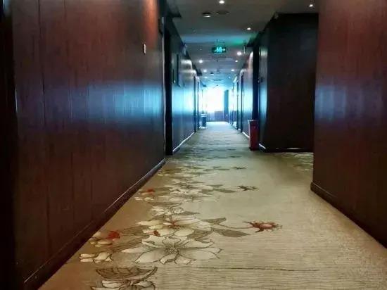 Цанчжоу: Hot Spring Holiday Hotel