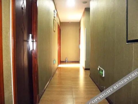 Шэньян: Su 7 Express Shenyang Consulate