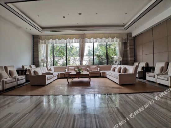 Наньнин: Rezen Select Nanning Kunming National High-tech Industry Development Zone Hotel