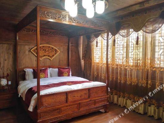 Шанграо: Wuhua Holiday Hotel