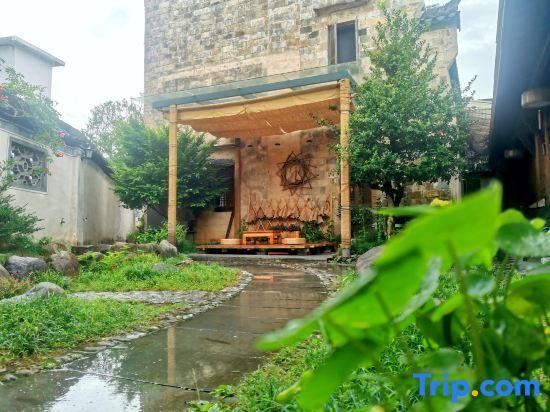 Хуаншань: Ten year Boutique Hostel