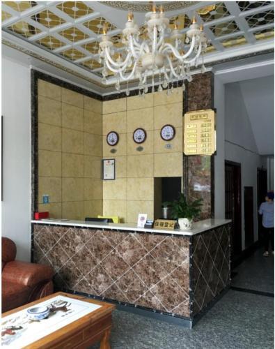 Шанграо: Jinshan Hotel