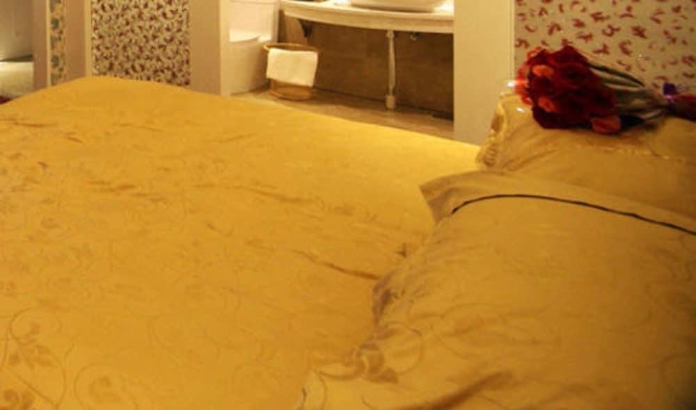 Дунъян: Baiyun Romance Hotel Dongyang