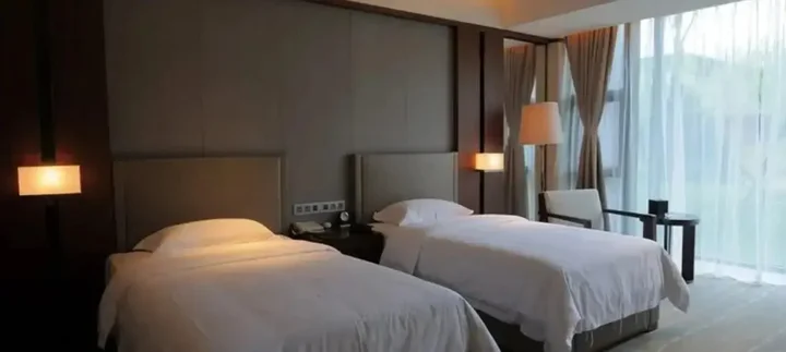 Пекин: Swan Lakeview Hotel