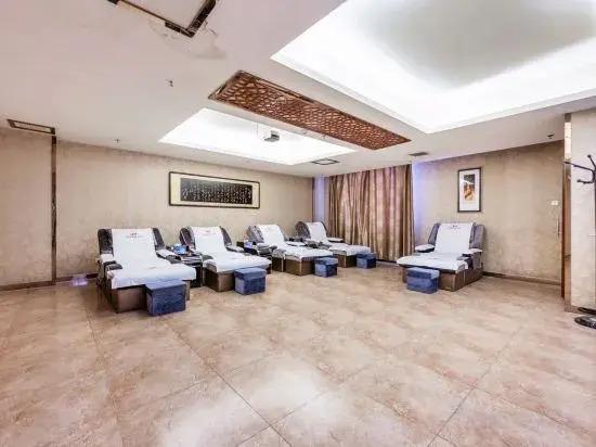 Хотан: Huayu International Hotel