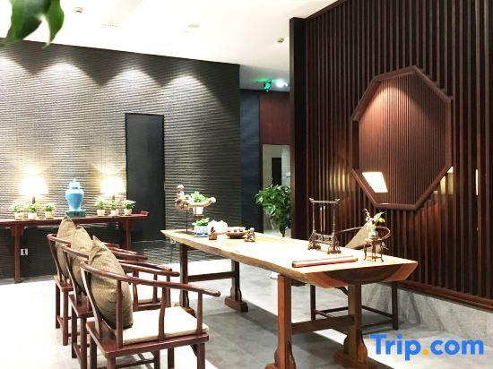 Яньчэн: Book Impression Hotel