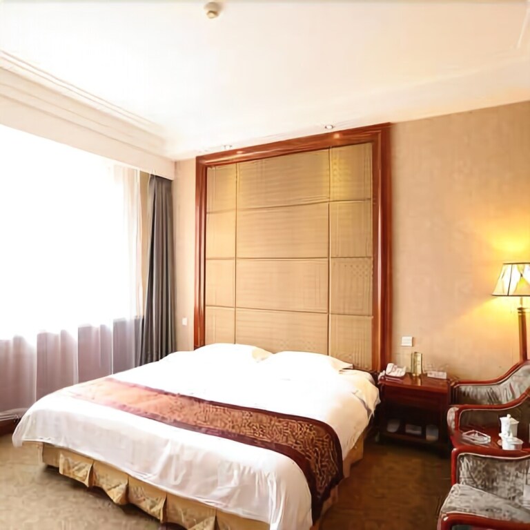 Фусинь: Xing Guang Hotel