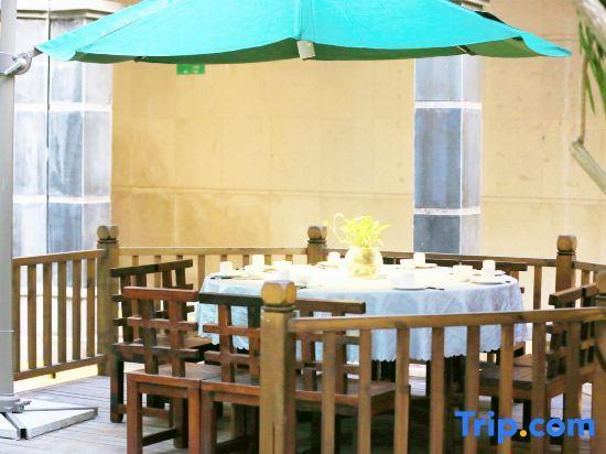 Цюнхай: Qionghai waika Hotel (Wanquanhe store)