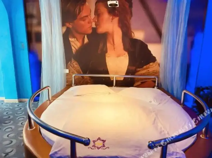 carousel image 5