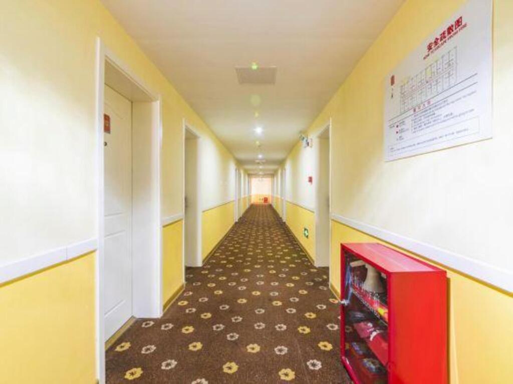Циньхуандао: Home Inn Qinhuangdao Nandaihe Tourist Center