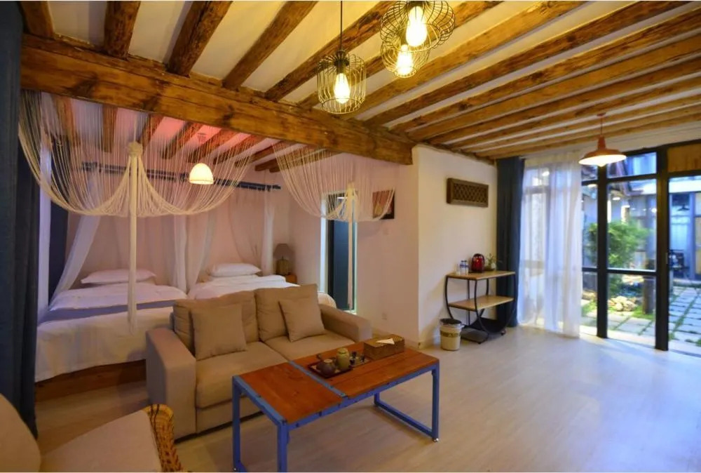 Лицзян: Lijiang Yiju Art Inn