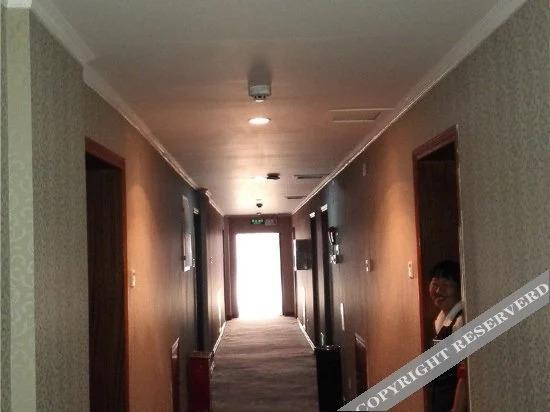 Инин: Youdian Hotel