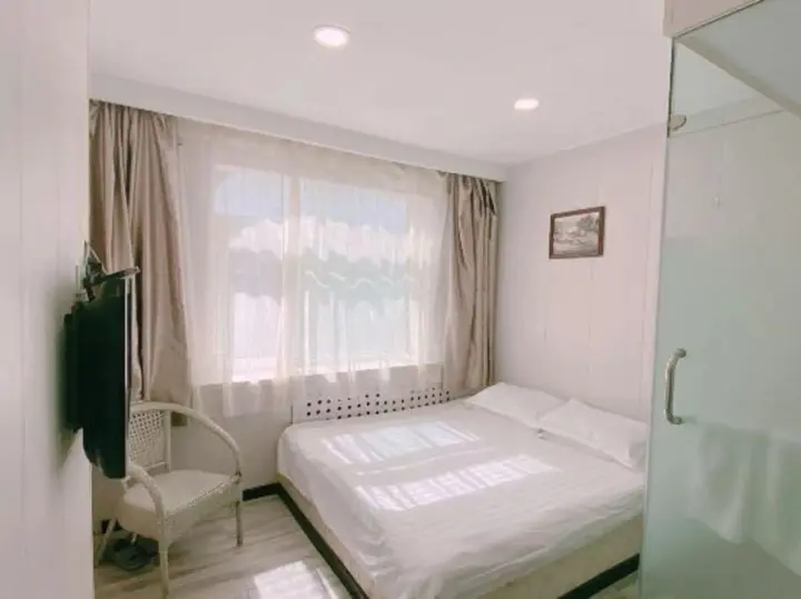 Харбин: Xilong Hotel (Harbin Central Avenue Children's Hospital)