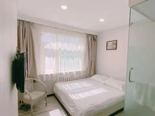 Харбин: Xilong Hotel (Harbin Central Avenue Children's Hospital)