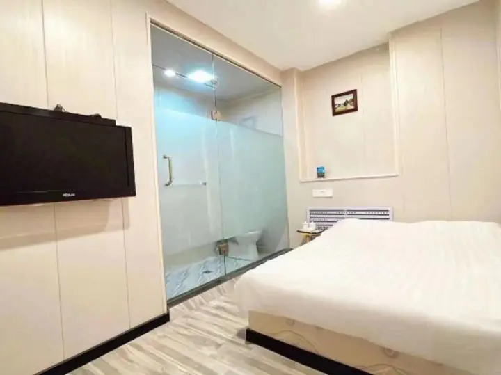 Харбин: Xilong Hotel (Harbin Central Avenue Children's Hospital)