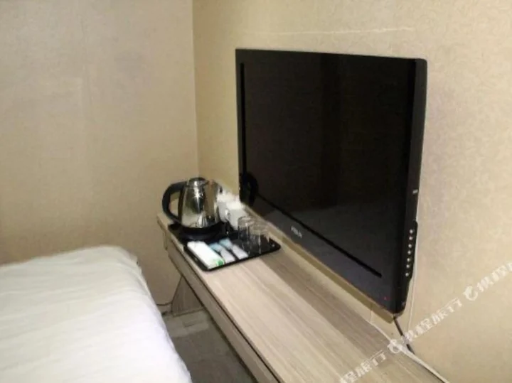 Харбин: Xilong Hotel (Harbin Central Avenue Children's Hospital)