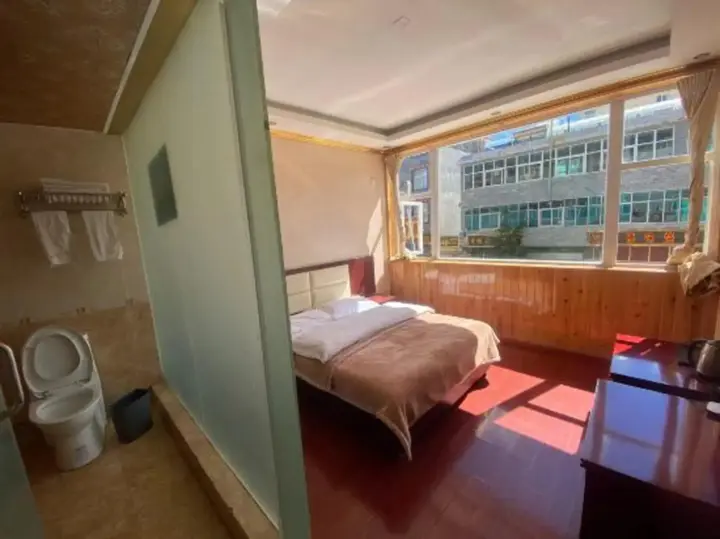 Шангри-Ла: Yongqing Business Hotel