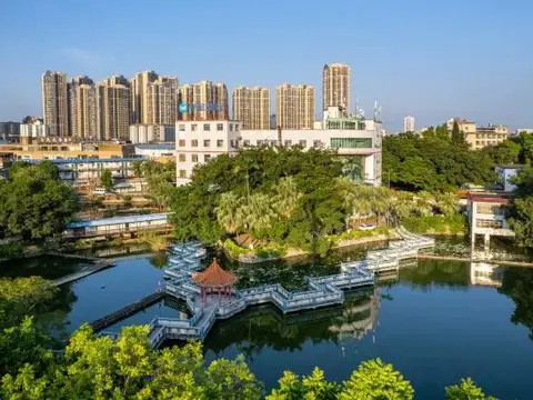 Наньнин: HanTing Hotel (Nanning Guangxi University)