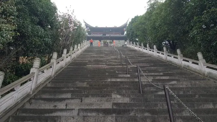 Тайчжоу: Hanting Hotel (Linhai Chonghemen)