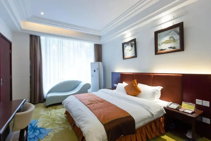 Пинсян: Number One Metropolitan Garden Hotel