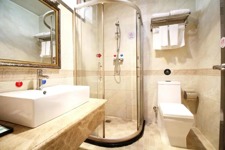 Хух-Хото: Junyi VIP Hotel (Runyu Home Store, University of Technology)