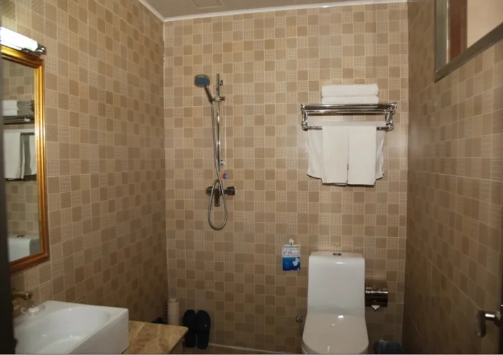 Хух-Хото: Junyi VIP Hotel (Runyu Home Store, University of Technology)