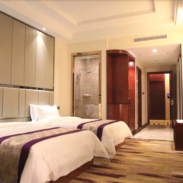 Лунъянь: Longyan Dongshang Hotel (International Food City)