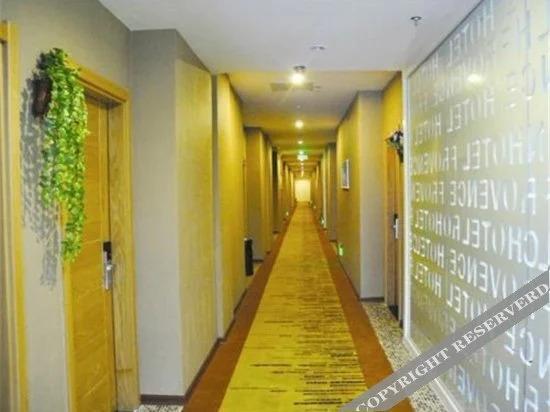 Чжаньцзян: 湛江普罗旺斯酒店