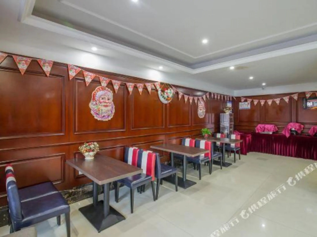 Вэньчжоу: Rongting Hotel Wenzhou Jinse Nianhua