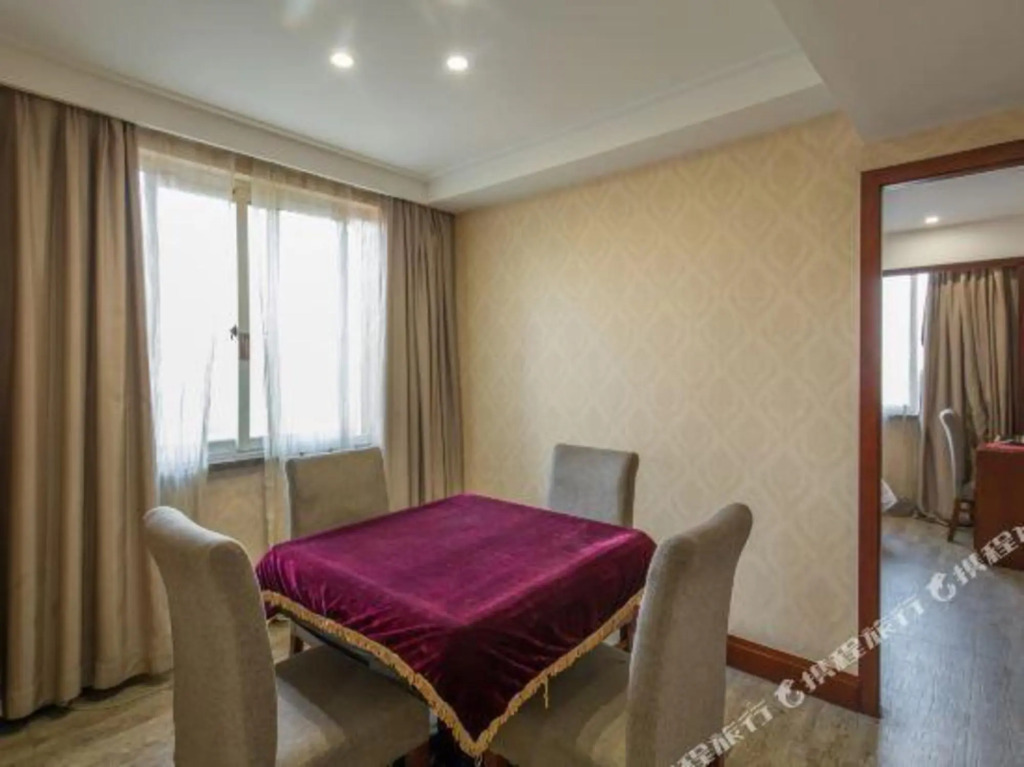 Вэньчжоу: Rongting Hotel Wenzhou Jinse Nianhua